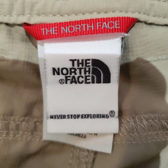 The North Faces Shorts Women 4 Tan Nylon Hiking Outdoor Bermuda Pockets - Picture 5 of 7